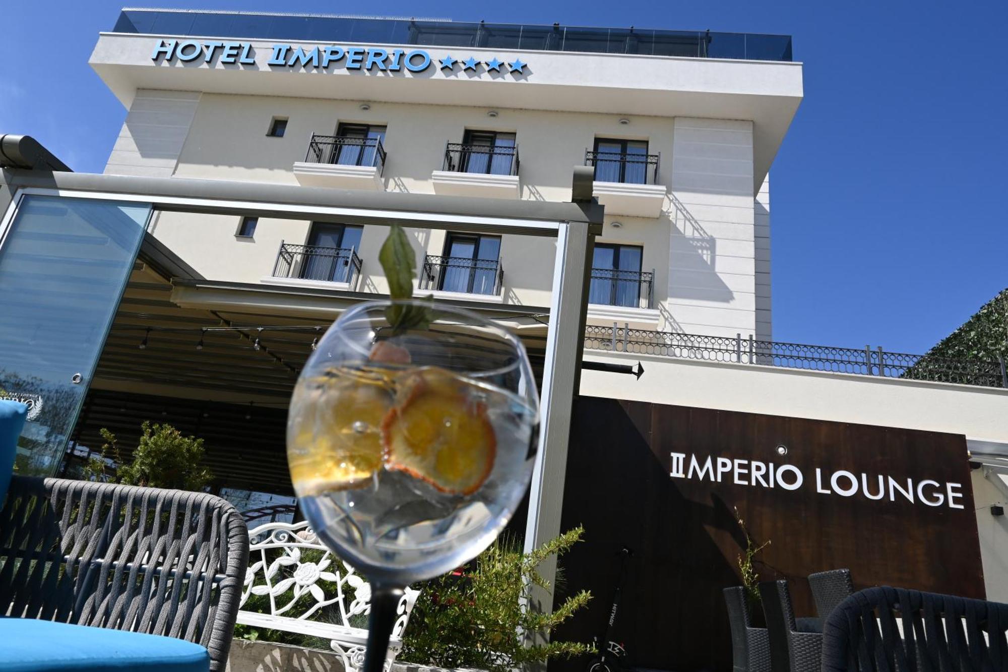 Imperio Hotel Cernavoda Exterior photo